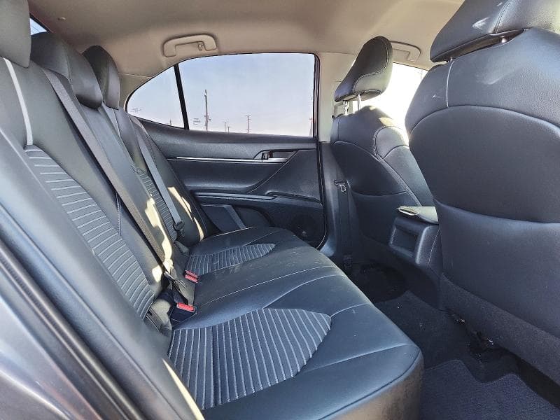 2019 TOYOTA CAMRY SE 10