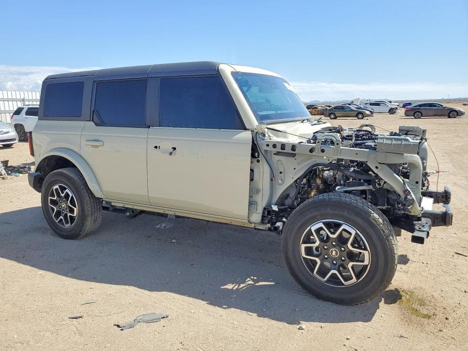 2025 FORD BRONCO OUTER BANKS 4