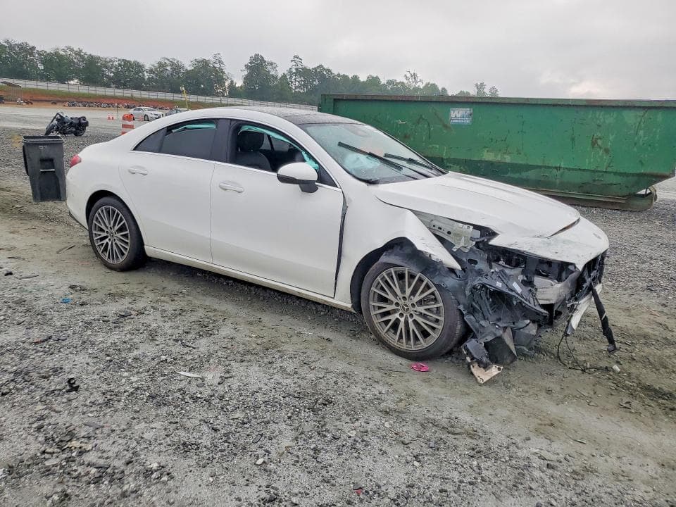2025 MERCEDES-BENZ CLA 250 4
