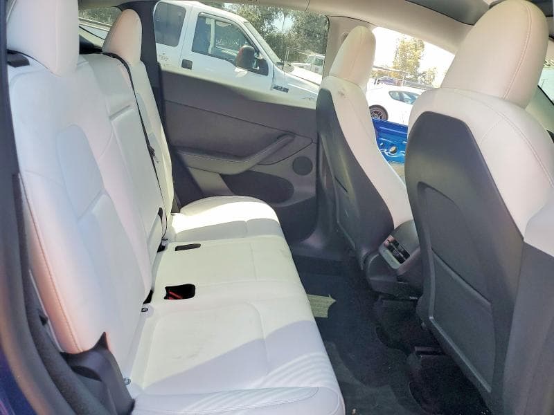 2023 TESLA MODEL Y 10