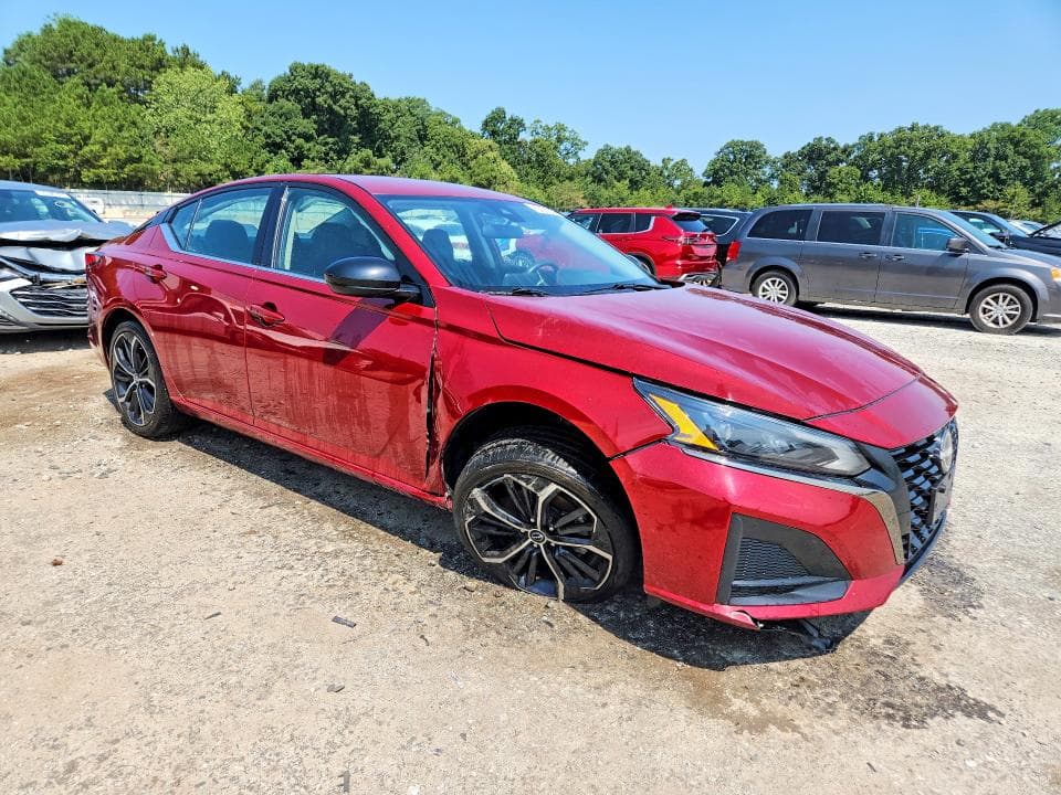 2024 NISSAN ALTIMA SR 4