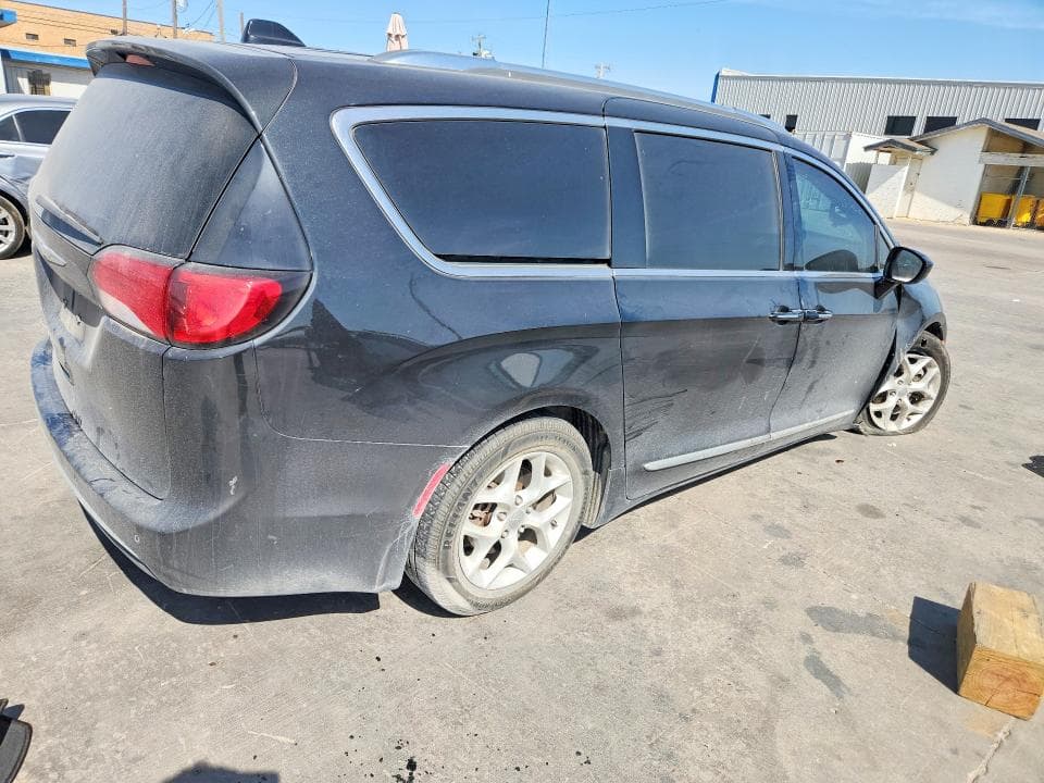 2017 CHRYSLER PACIFICA TOURING L PLUS 3