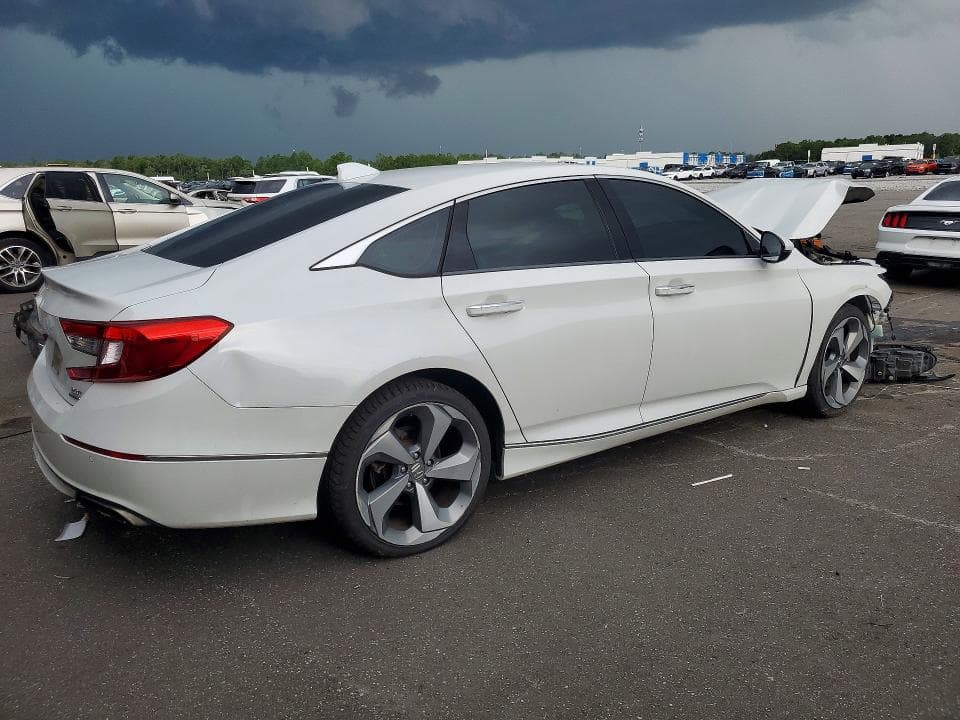 2020 HONDA ACCORD TOURING 3