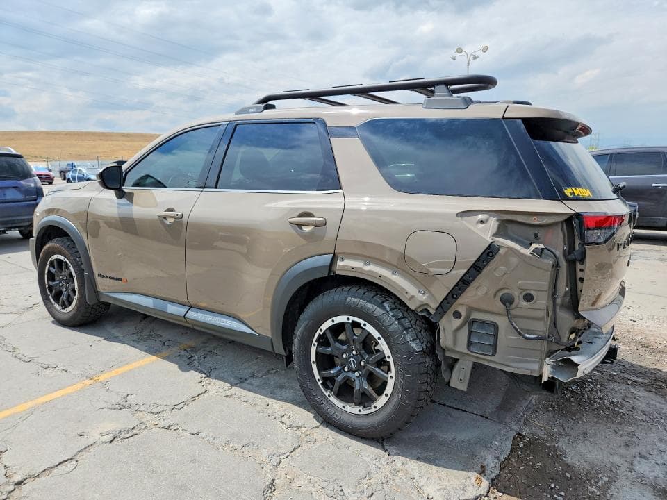 2023 NISSAN PATHFINDER SV 2