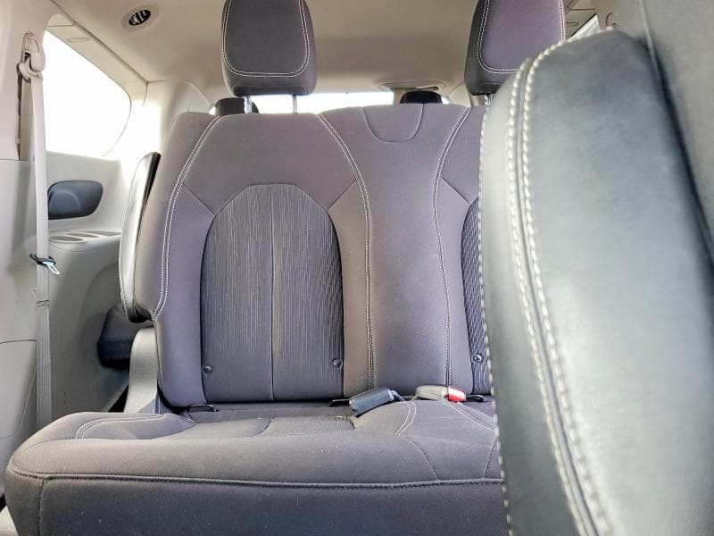 2020 CHRYSLER VOYAGER L 10