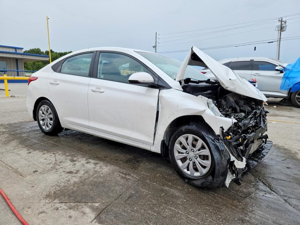 2020 HYUNDAI ACCENT SE 4