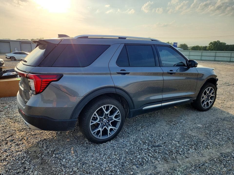 2025 FORD EXPLORER PLATINUM 3