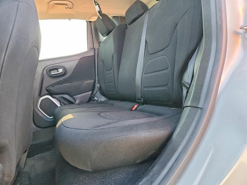 2018 JEEP RENEGADE LATITUDE 11