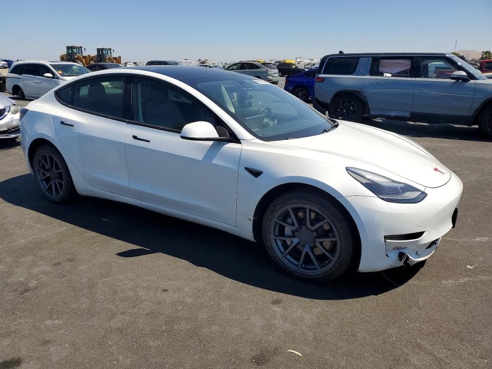 2023 TESLA MODEL 3 4