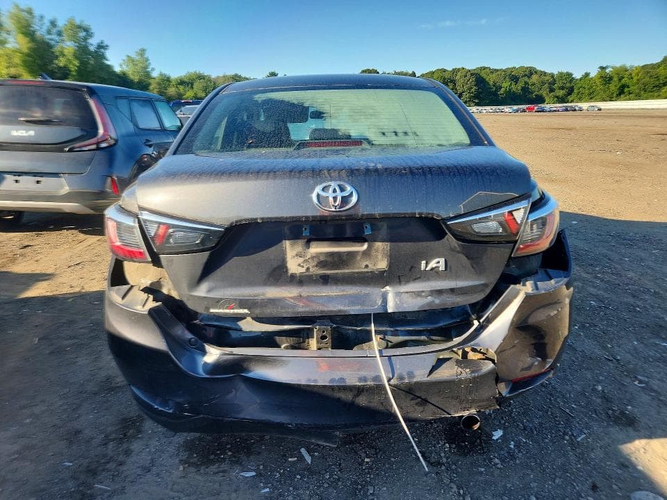 2017 TOYOTA YARIS IA BASE 6