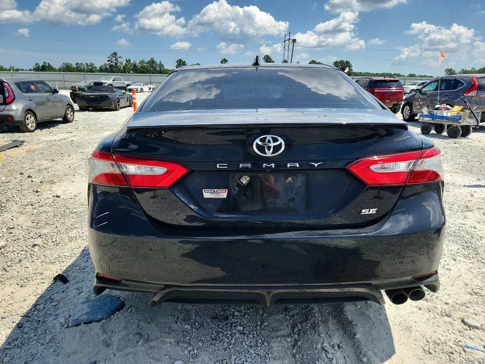 2019 TOYOTA CAMRY SE 6