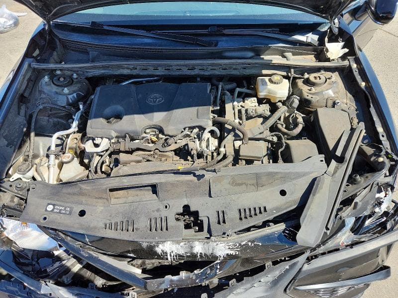 2022 TOYOTA CAMRY HYBRID SE 11