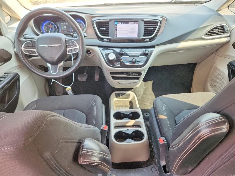 2022 CHRYSLER VOYAGER LX 8