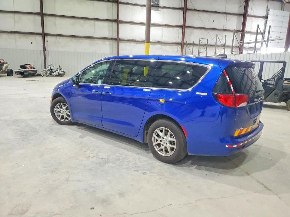 2021 CHRYSLER VOYAGER LX 2