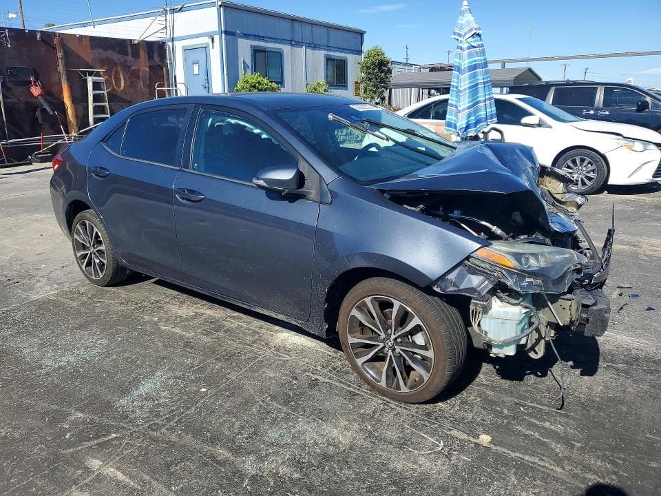 2017 TOYOTA COROLLA SE 4