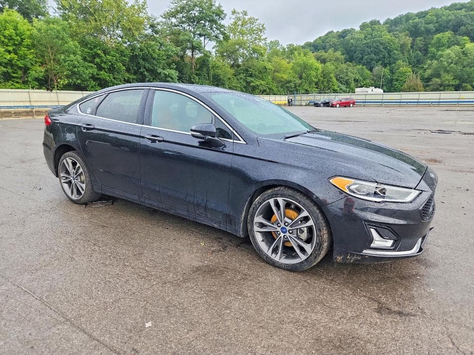 2019 FORD FUSION TITANIUM 4