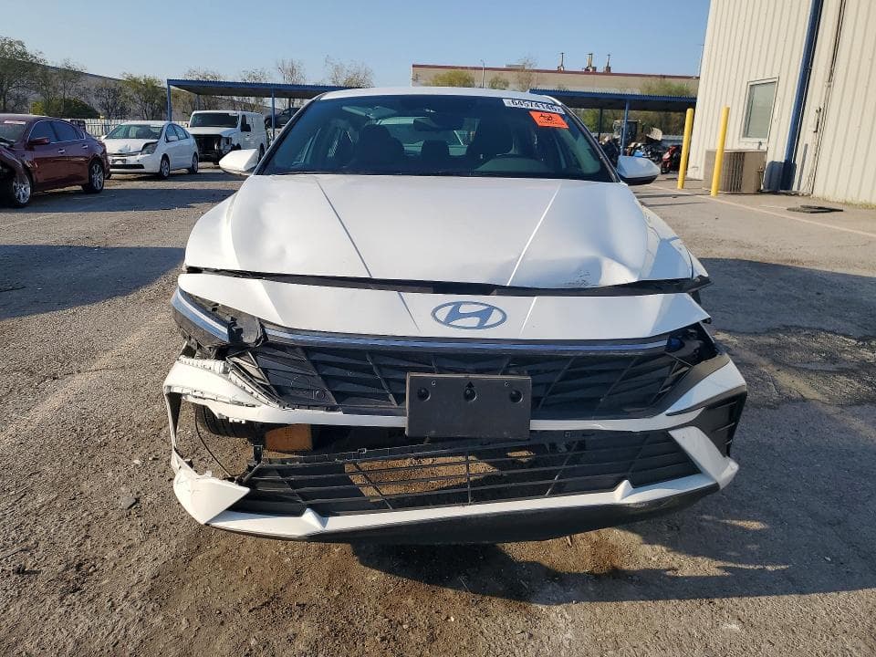 2024 HYUNDAI ELANTRA SEL 5