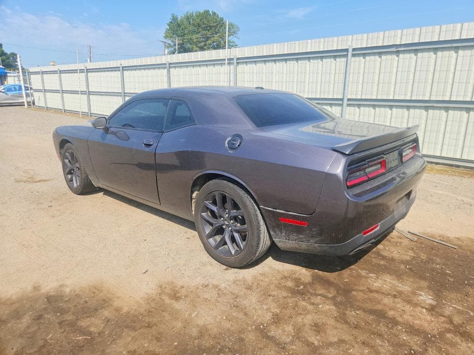 2022 DODGE CHALLENGER SXT 2