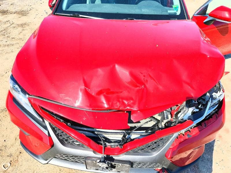 2019 TOYOTA CAMRY SE 11