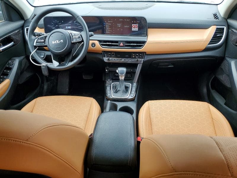 2024 KIA SELTOS EX 8