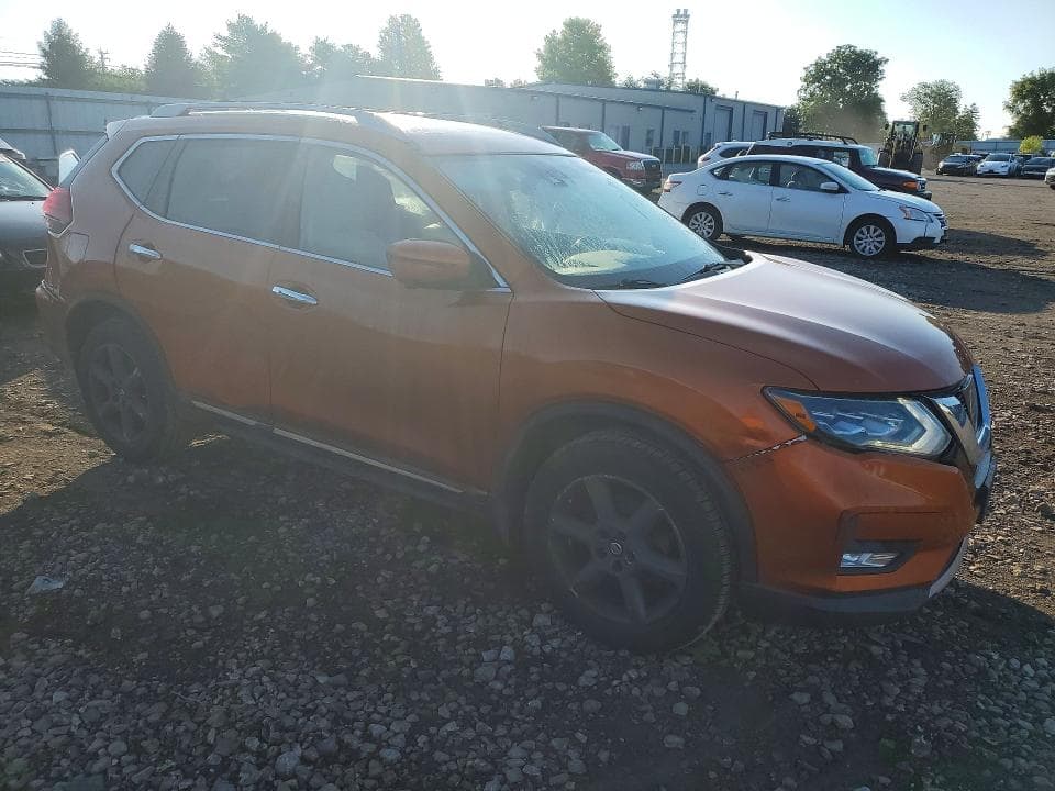 2017 NISSAN ROGUE SL 4