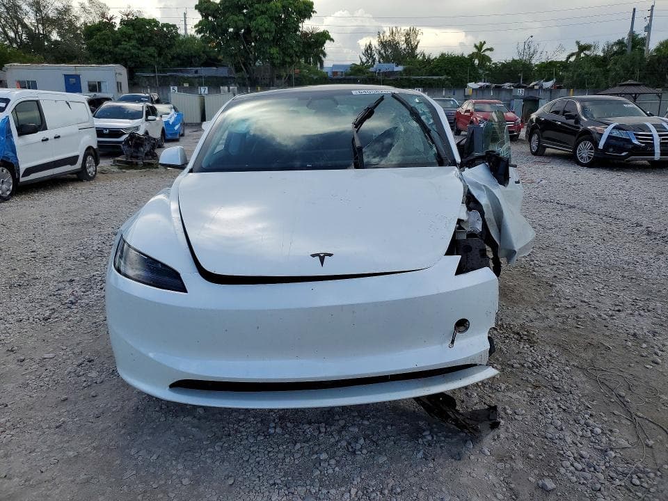 2026 TESLA MODEL 3 5