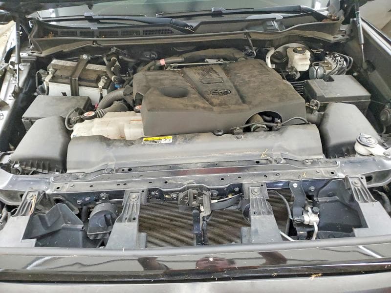 2023 TOYOTA TUNDRA SR 11