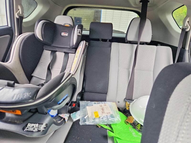 2017 TOYOTA RAV4 XLE 10