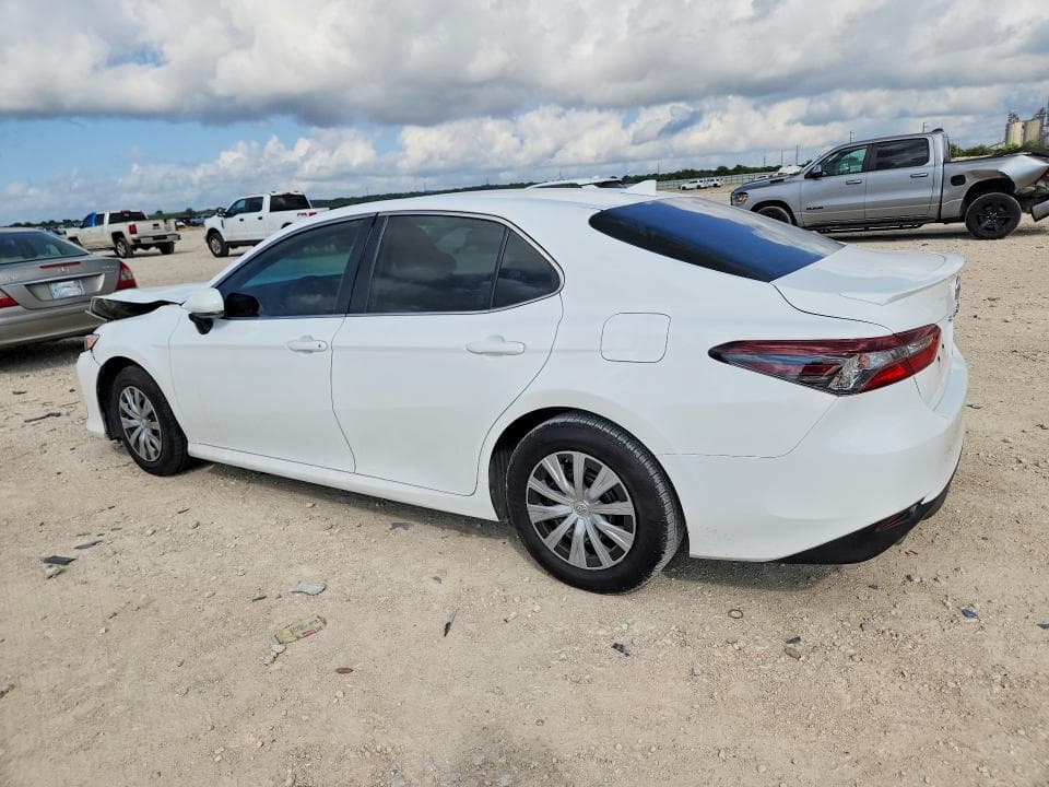 2022 TOYOTA CAMRY LE 2