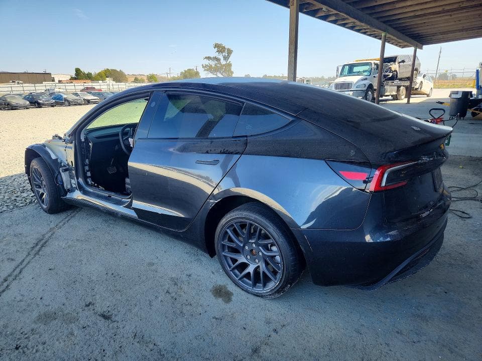 2025 TESLA MODEL 3 2