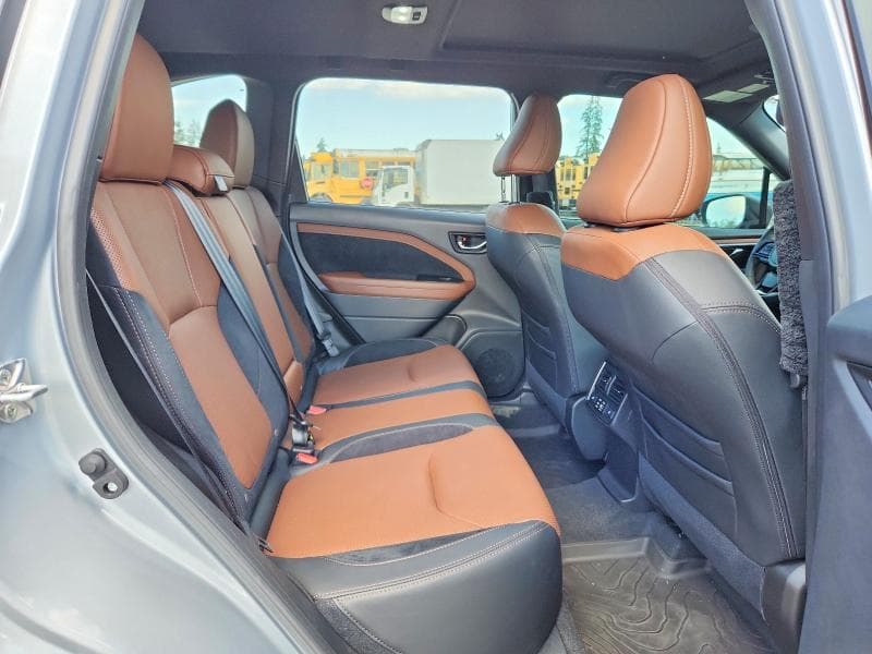 2025 SUBARU FORESTER TOURING 11