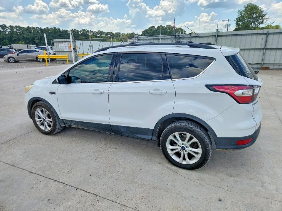 2017 FORD ESCAPE SE 2