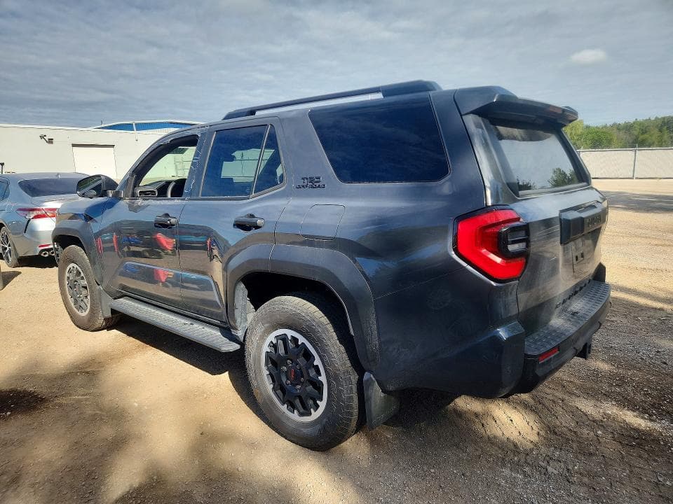 2025 TOYOTA 4RUNNER SR5 2