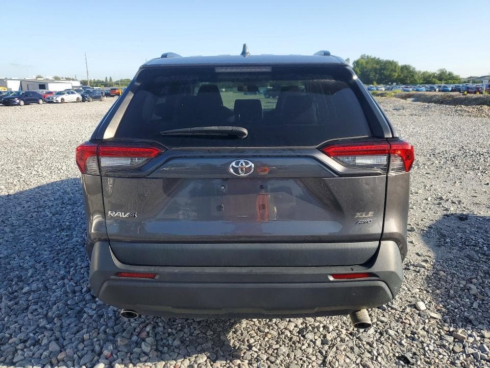 2023 TOYOTA RAV4 XLE 6