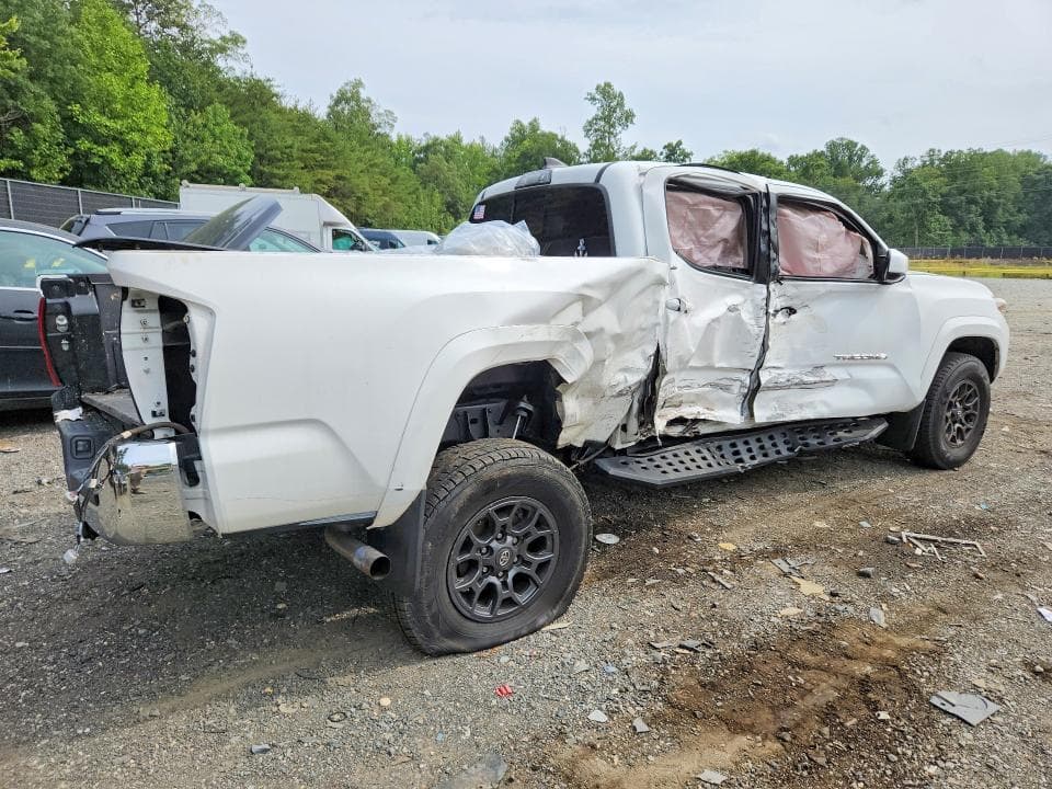 2018 TOYOTA TACOMA SR5 V6 3