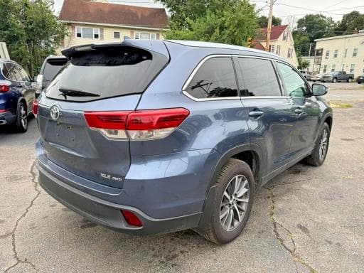 2018 TOYOTA HIGHLANDER XLE 3
