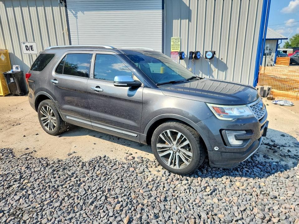 2017 FORD EXPLORER PLATINUM 4