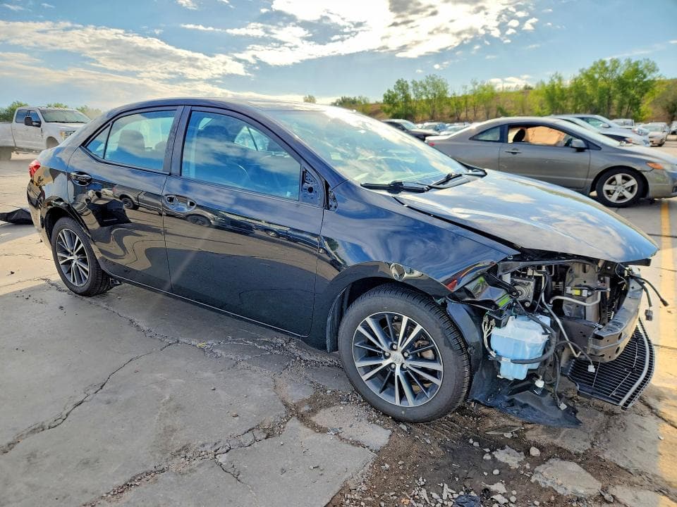 2017 TOYOTA COROLLA LE 4