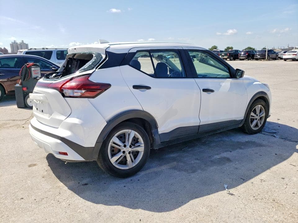 2023 NISSAN KICKS S 3