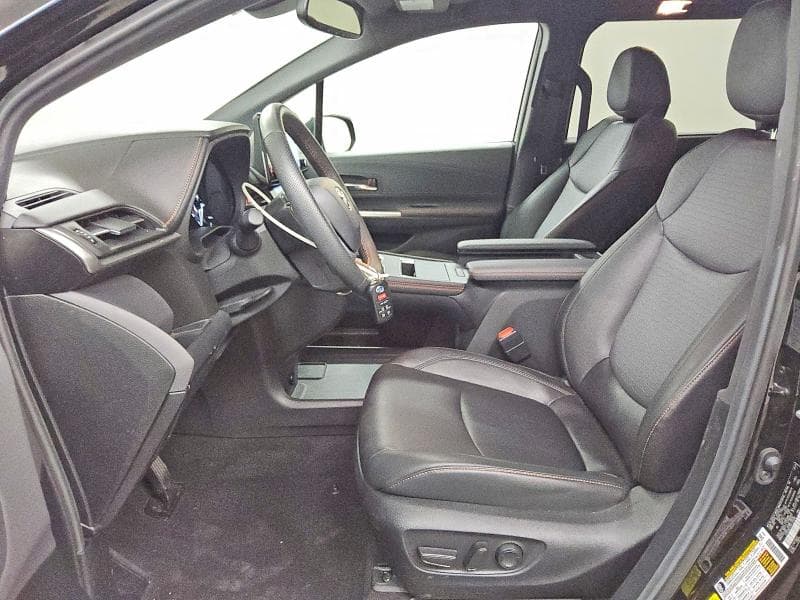2024 TOYOTA SIENNA XSE 7