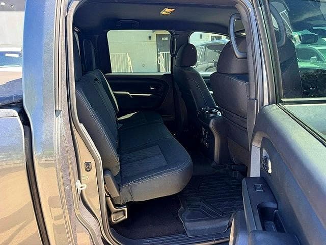 2019 NISSAN TITAN SV 11