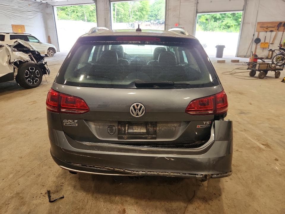 2017 VOLKSWAGEN GOLF ALLTRACK S 6