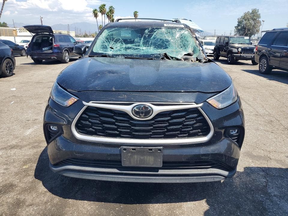 2021 TOYOTA HIGHLANDER LE 5