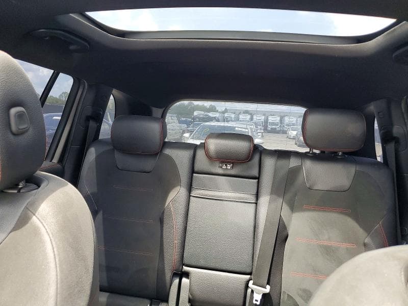 2023 MERCEDES-BENZ GLB 250 10