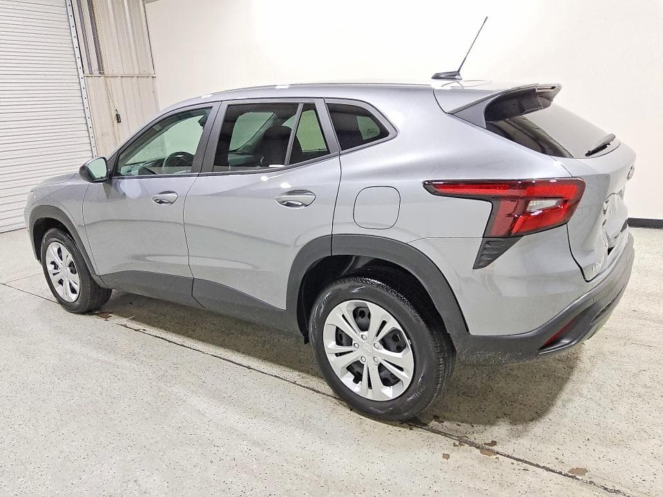 2026 CHEVROLET TRAX LS 2