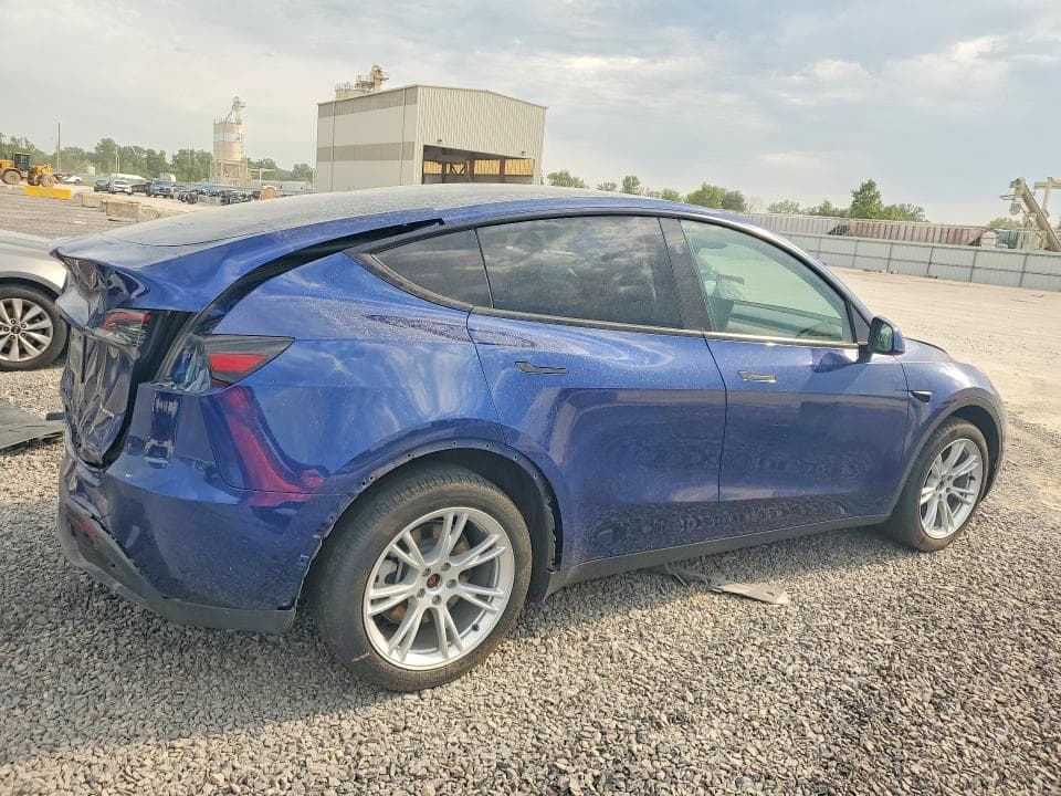2024 TESLA MODEL Y 3