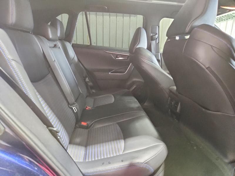 2020 TOYOTA RAV4 XSE 11