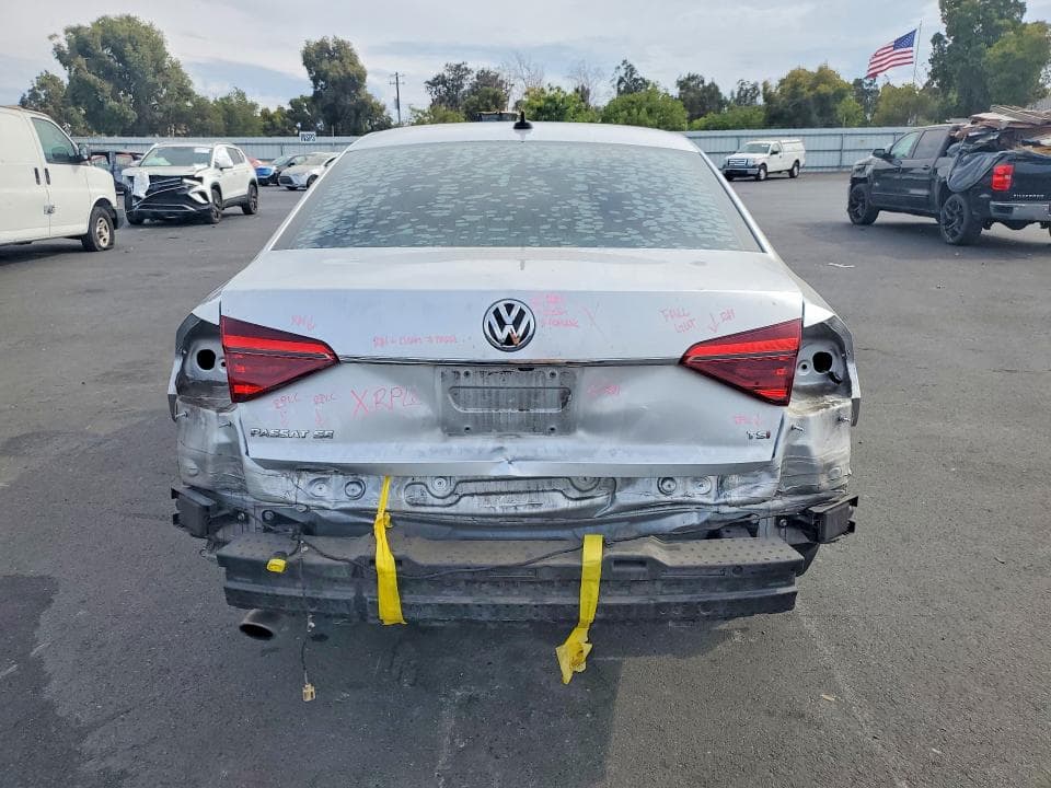 2018 VOLKSWAGEN PASSAT SE 6