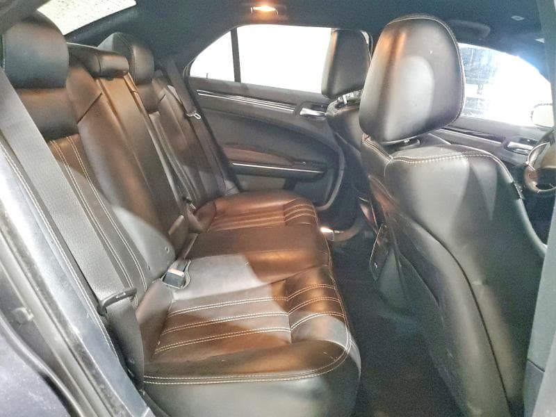 2019 CHRYSLER 300 S 10
