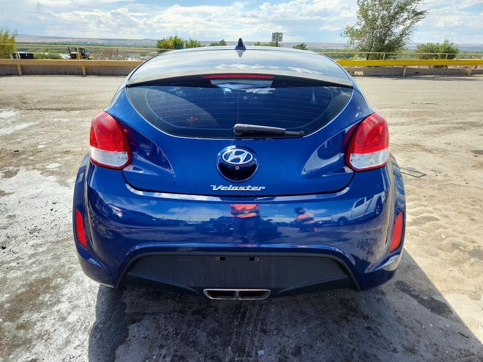 2017 HYUNDAI VELOSTER BASE 6